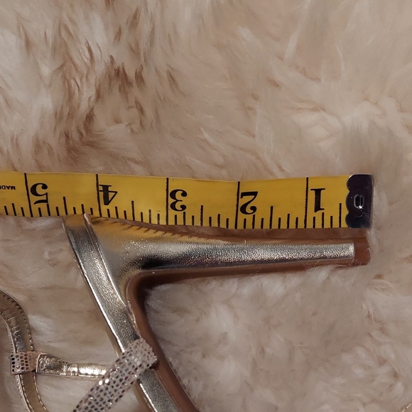 ANTONIO MELANI 8M Gold Leather Slingback Sandals - Picture 3 of 8